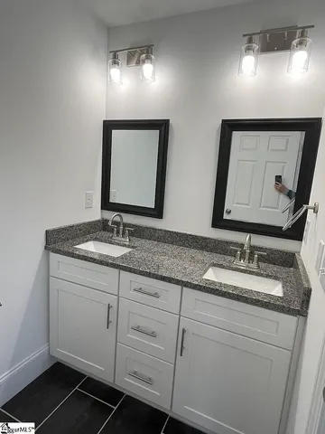 $2,300 | 305 Averill Street, Greenville, SC 29601