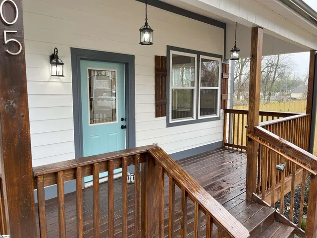 $2,300 | 305 Averill Street, Greenville, SC 29601