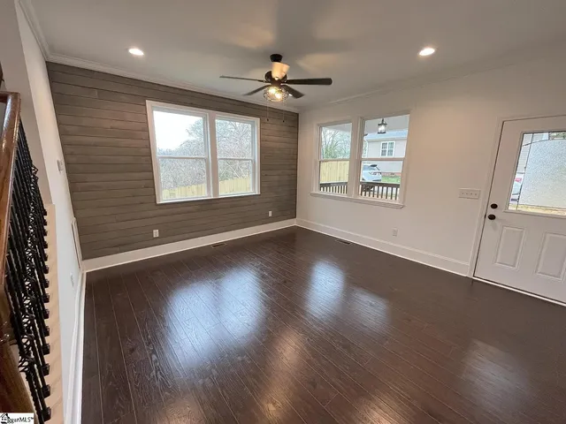 $2,300 | 305 Averill Street, Greenville, SC 29601