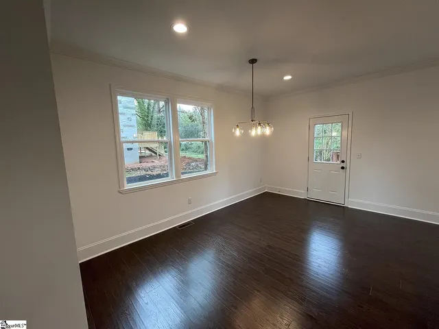 $2,300 | 305 Averill Street, Greenville, SC 29601