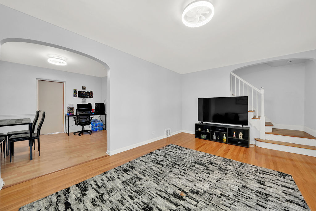 3717 West Marquette Road Chicago, IL 60629 - Photo 6 of 29 Gallery Image 6