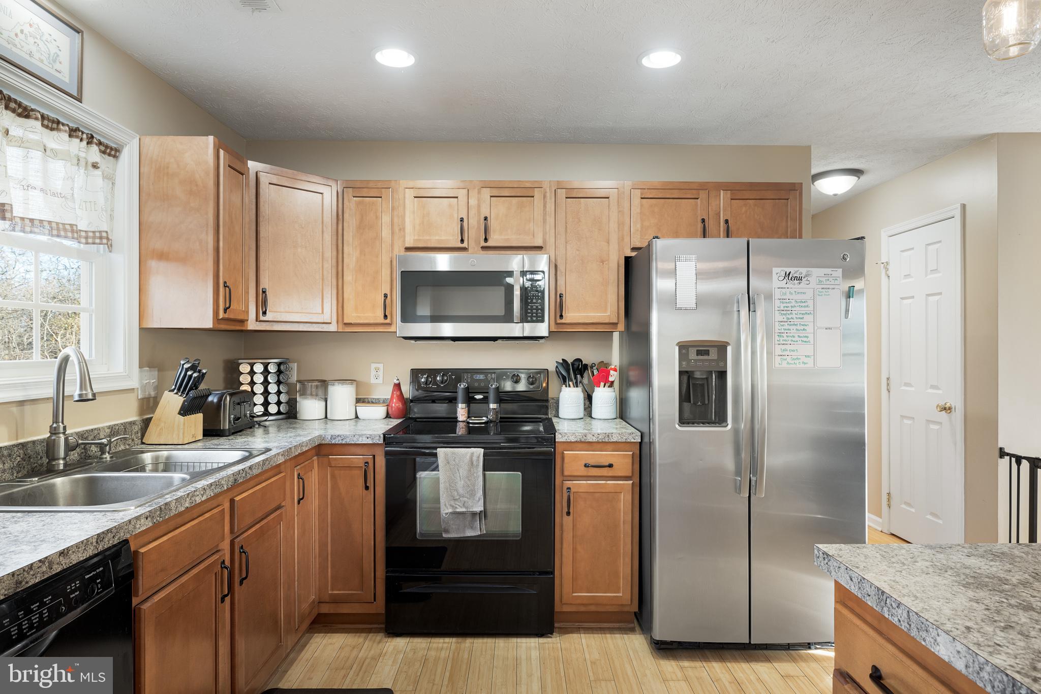 780 Lower Valley Road Strasburg, VA 22657 - Photo 17 of 37 Beautiful kitchen!