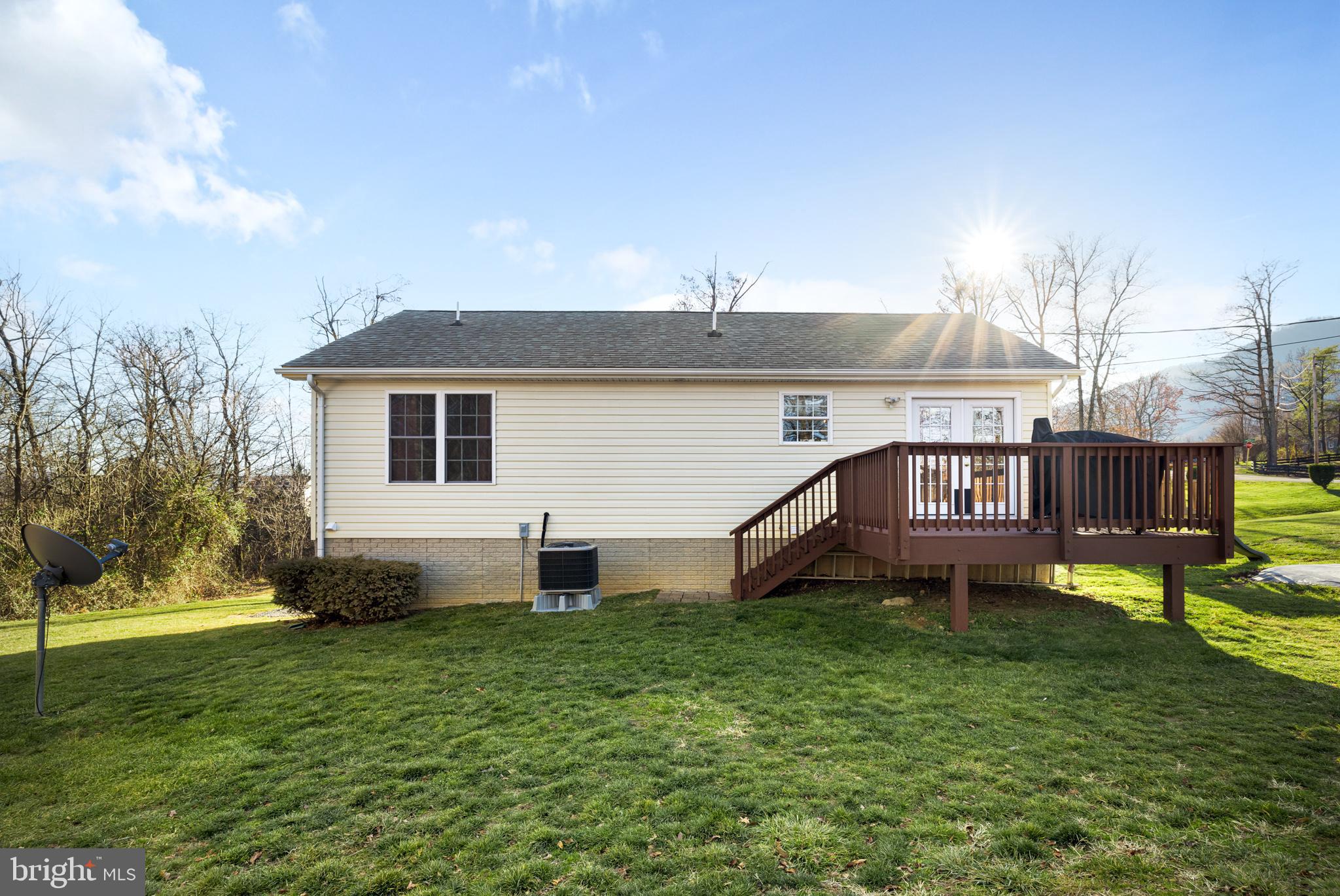 780 Lower Valley Road Strasburg, VA 22657 - Photo 5 of 37