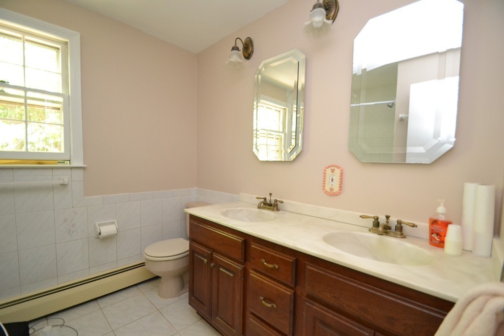 170 Boxboro Road Stow, MA 01775 - Photo 11 of 20