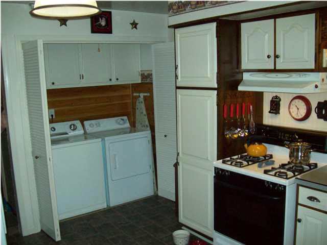 5800 Booker Road Evansville, IN 47720 - Photo 8 of 17 Gallery Image 8
