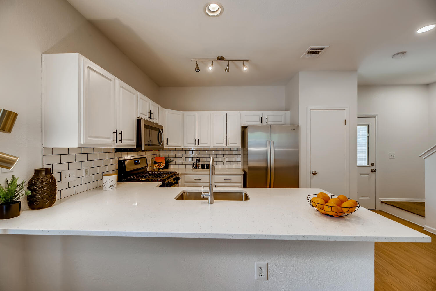 1206 Maple Avenue Austin, TX 78702 - Photo 27 of 39 a kitchen with lots of counter top space