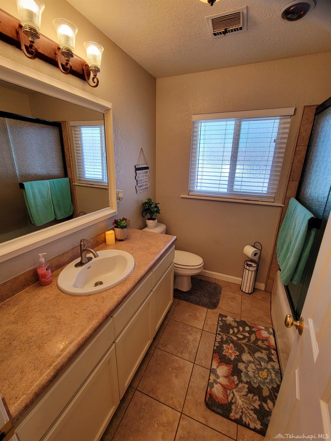 402 Ash Street Tehachapi, CA 93561 - Photo 18 of 32 Gallery Image 18