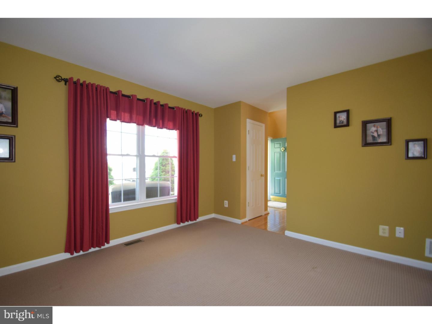 1868 Strong Road Quakertown, PA 18951 - Photo 4 of 25 Living Room