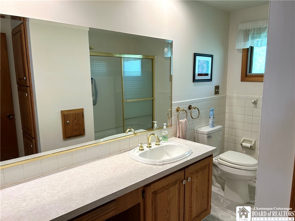 4 Oakwood Drive Cheektowaga, NY 14227 - Photo 20 of 33