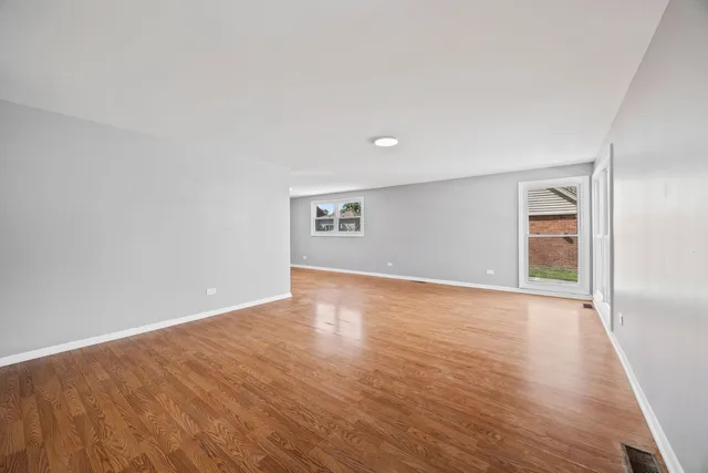 $219,900 | 162 Frederick Drive, Chicago Heights, IL 60411