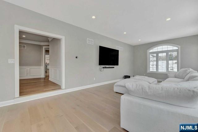 15 Roxbury Road Mahwah, NJ 07430 - Photo 13 of 43