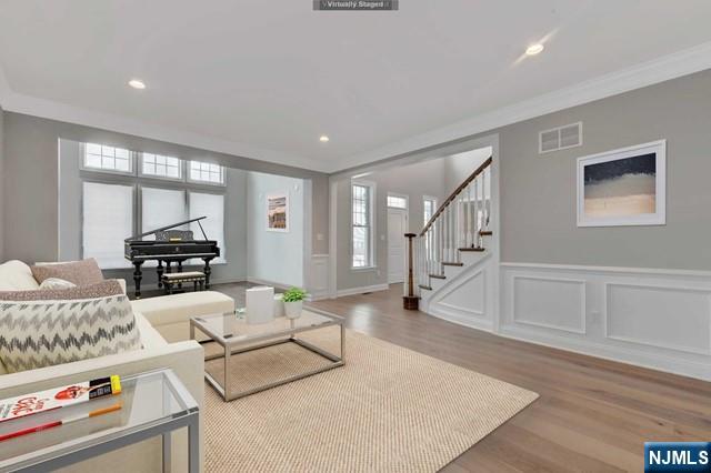 15 Roxbury Road Mahwah, NJ 07430 - Photo 5 of 43