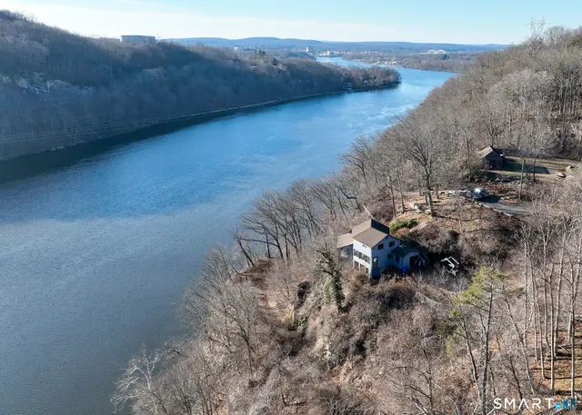 $234,900 | 5 Wellwyn Drive, Portland, CT 06480