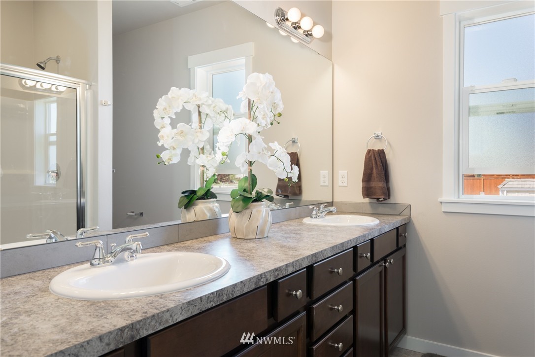 4002 McLaughlin Road Mount Vernon, WA 98273 - Photo 13 of 19 Gallery Image 13