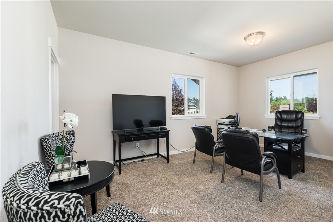 4002 McLaughlin Road Mount Vernon, WA 98273 - Photo 16 of 19 Gallery Image 16