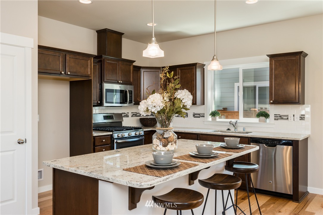 4002 McLaughlin Road Mount Vernon, WA 98273 - Photo 9 of 19 Gallery Image 9