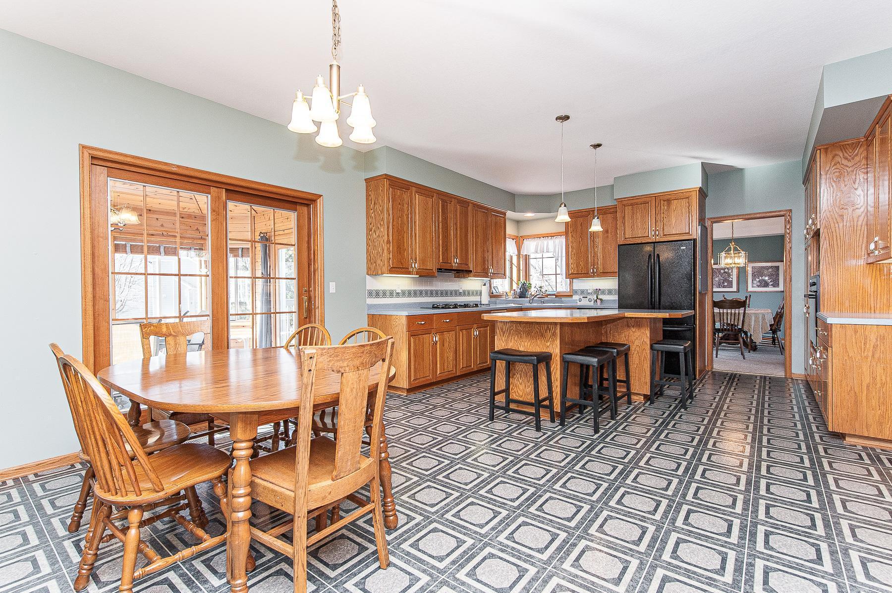 2726 Mayowood Lane Southwest Rochester, MN 55902 - Photo 11 of 45
