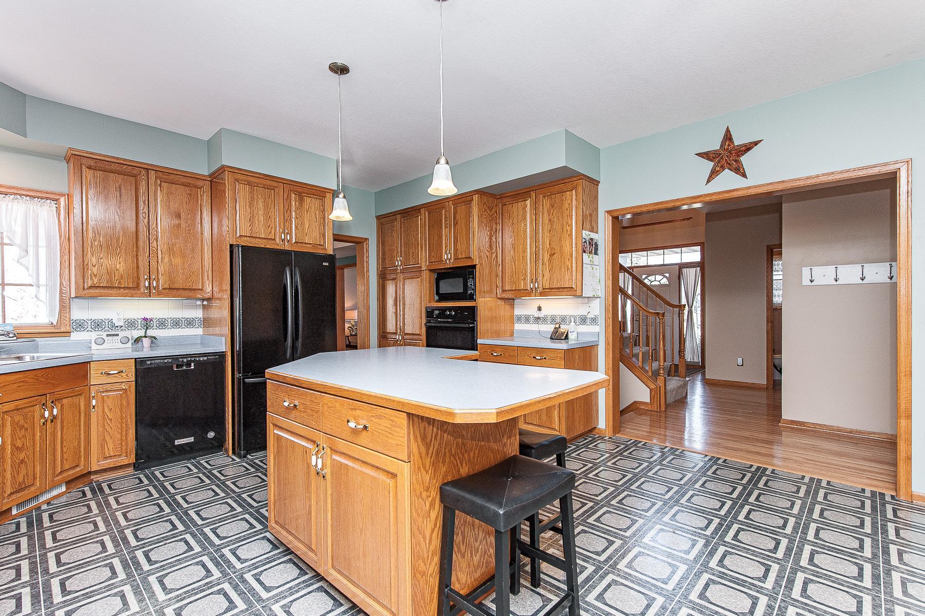 2726 Mayowood Lane Southwest Rochester, MN 55902 - Photo 12 of 45