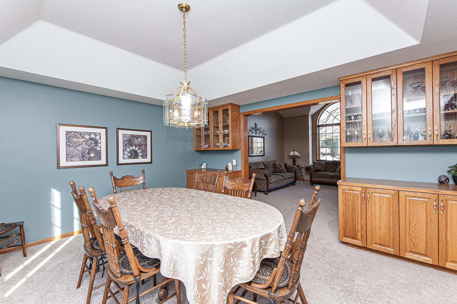 2726 Mayowood Lane Southwest Rochester, MN 55902 - Photo 15 of 45