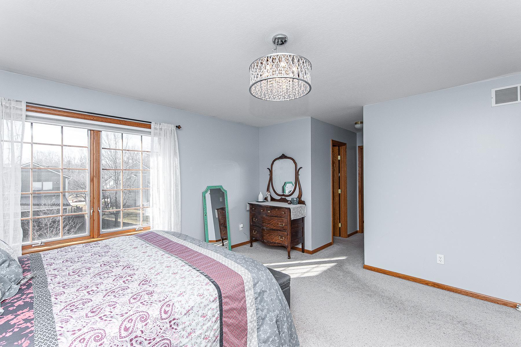 2726 Mayowood Lane Southwest Rochester, MN 55902 - Photo 23 of 45