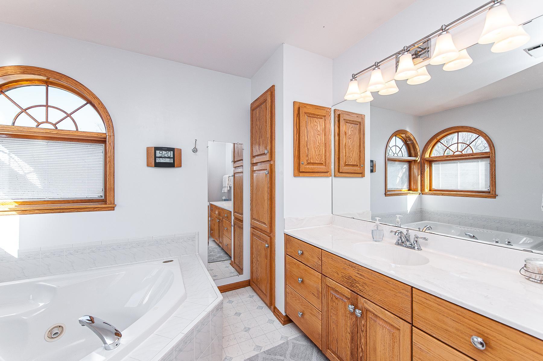 2726 Mayowood Lane Southwest Rochester, MN 55902 - Photo 24 of 45