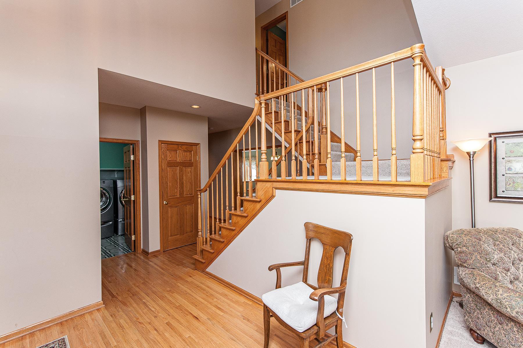 2726 Mayowood Lane Southwest Rochester, MN 55902 - Photo 4 of 45