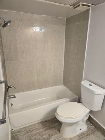 $1,900 | 2830 Somerset Drive, Unit 203N, Lauderdale Lakes, FL 33311