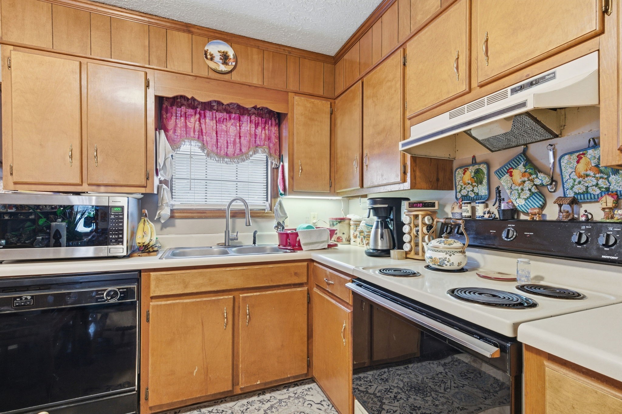 115 Gayla Court Portland, TN 37148 - Photo 13 of 46 a kitchen with a sink cabinets and window