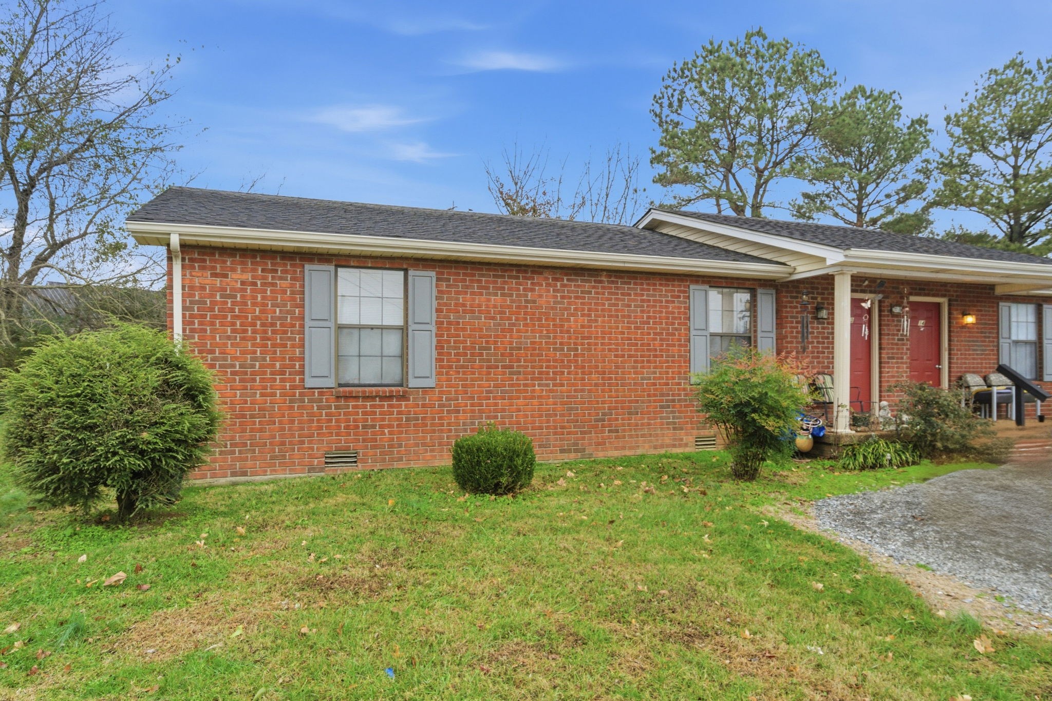 115 Gayla Court Portland, TN 37148 - Photo 4 of 46 a front view of a house with garden