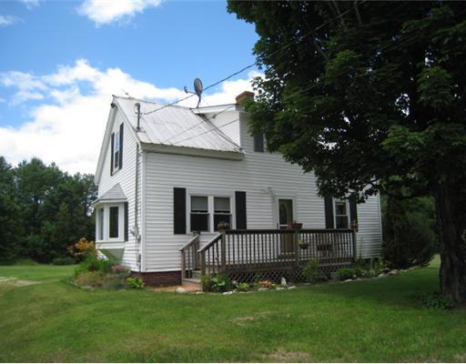 22 Webber Brook Road Oxford, ME 04270 - Photo 2 of 23 Exterior Front.