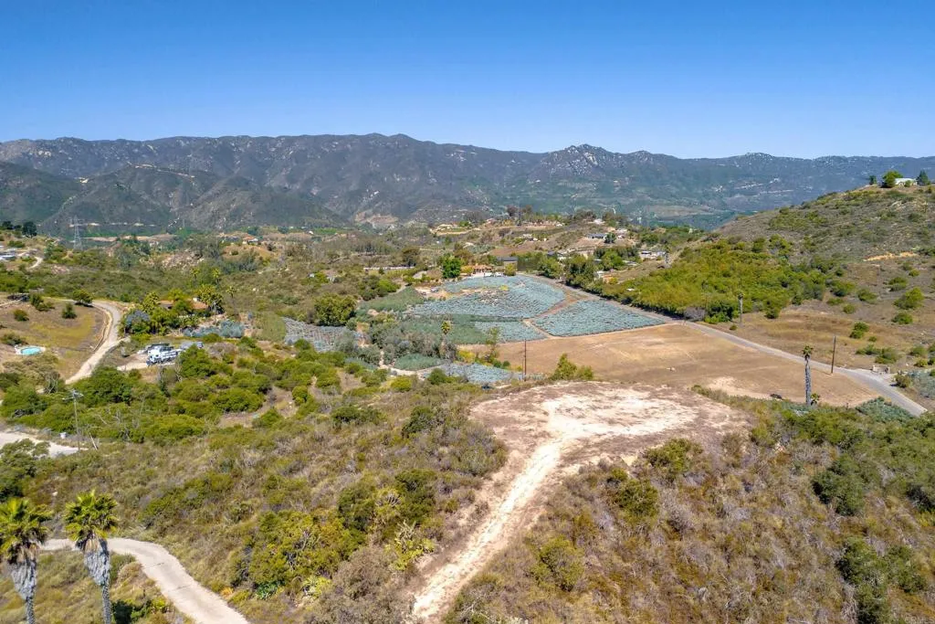 27 Daily Fallbrook, CA 92028 - Photo 6 of 34