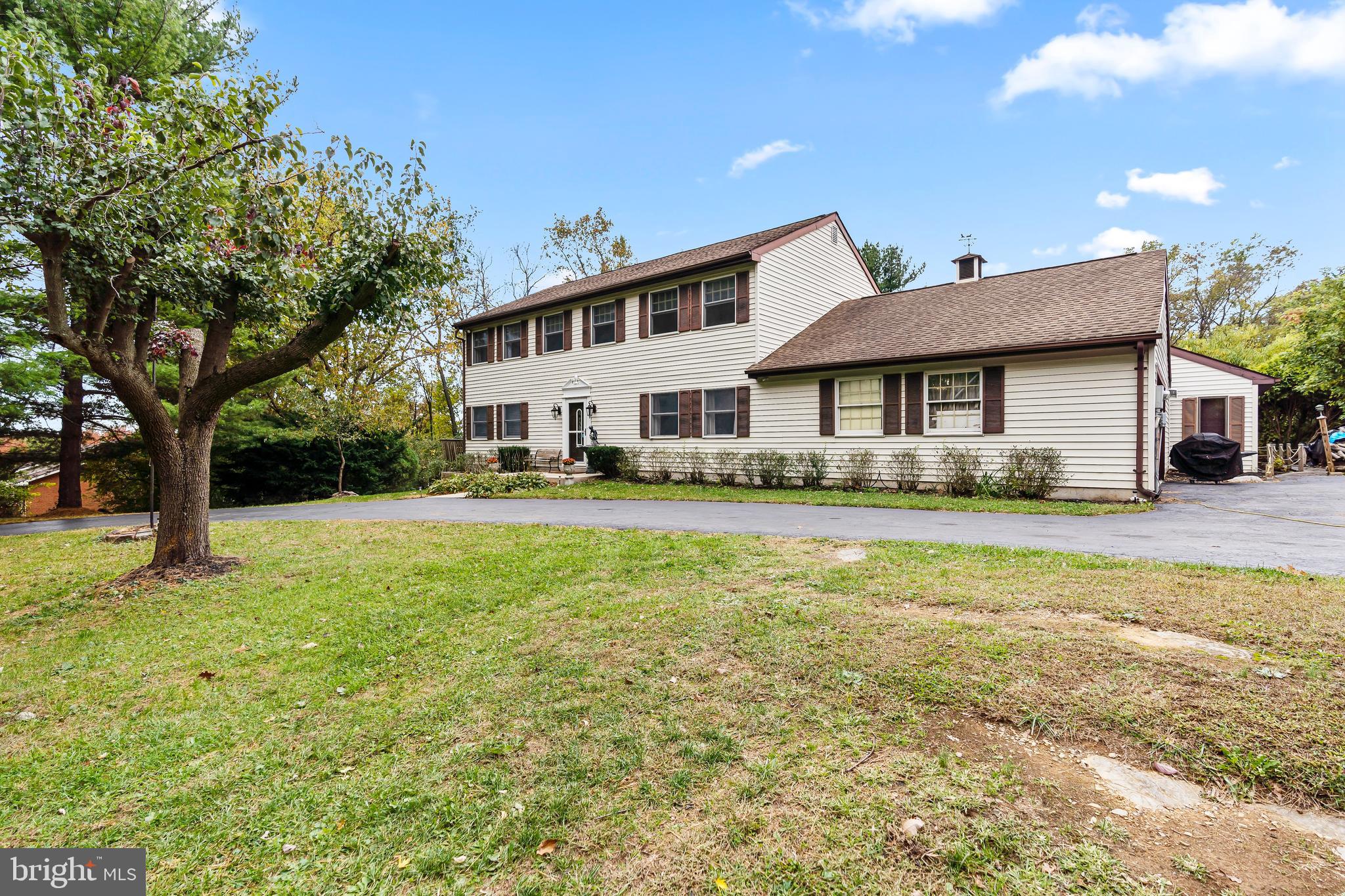 18347 Manor Church Road Boonsboro, MD 21713 - Photo 2 of 68 Pictures by Renee McNamee Real Estate Photography