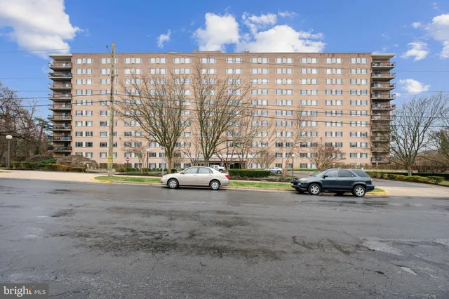 $2,000 | 1900 Lyttonsville Road, Unit 1017, Silver Spring, MD 20910