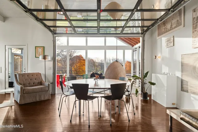 $2,500,000 | 1373 Boardman Street, Sheffield, MA 01257