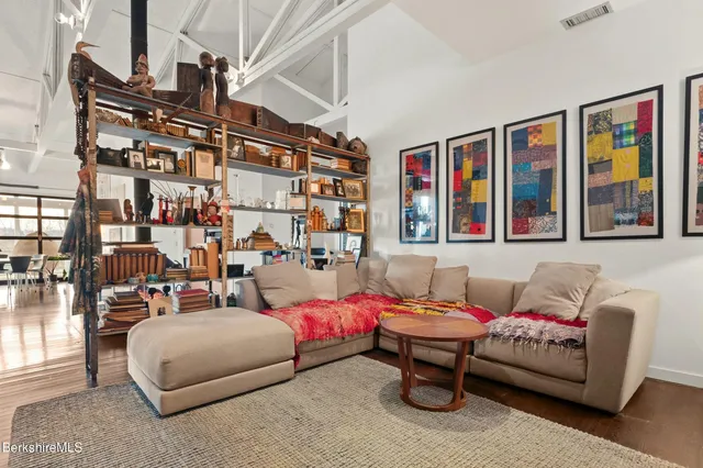 $2,500,000 | 1373 Boardman Street, Sheffield, MA 01257