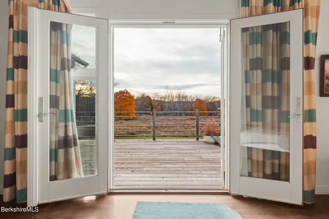 $2,500,000 | 1373 Boardman Street, Sheffield, MA 01257