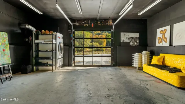 $2,500,000 | 1373 Boardman Street, Sheffield, MA 01257