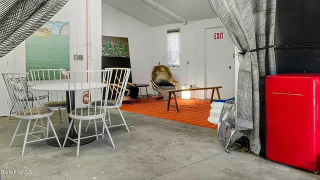 $2,500,000 | 1373 Boardman Street, Sheffield, MA 01257