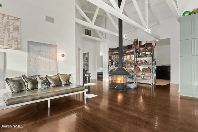 $2,500,000 | 1373 Boardman Street, Sheffield, MA 01257