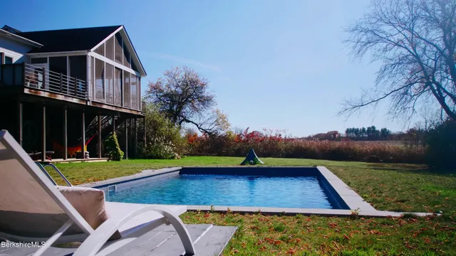 $2,500,000 | 1373 Boardman Street, Sheffield, MA 01257