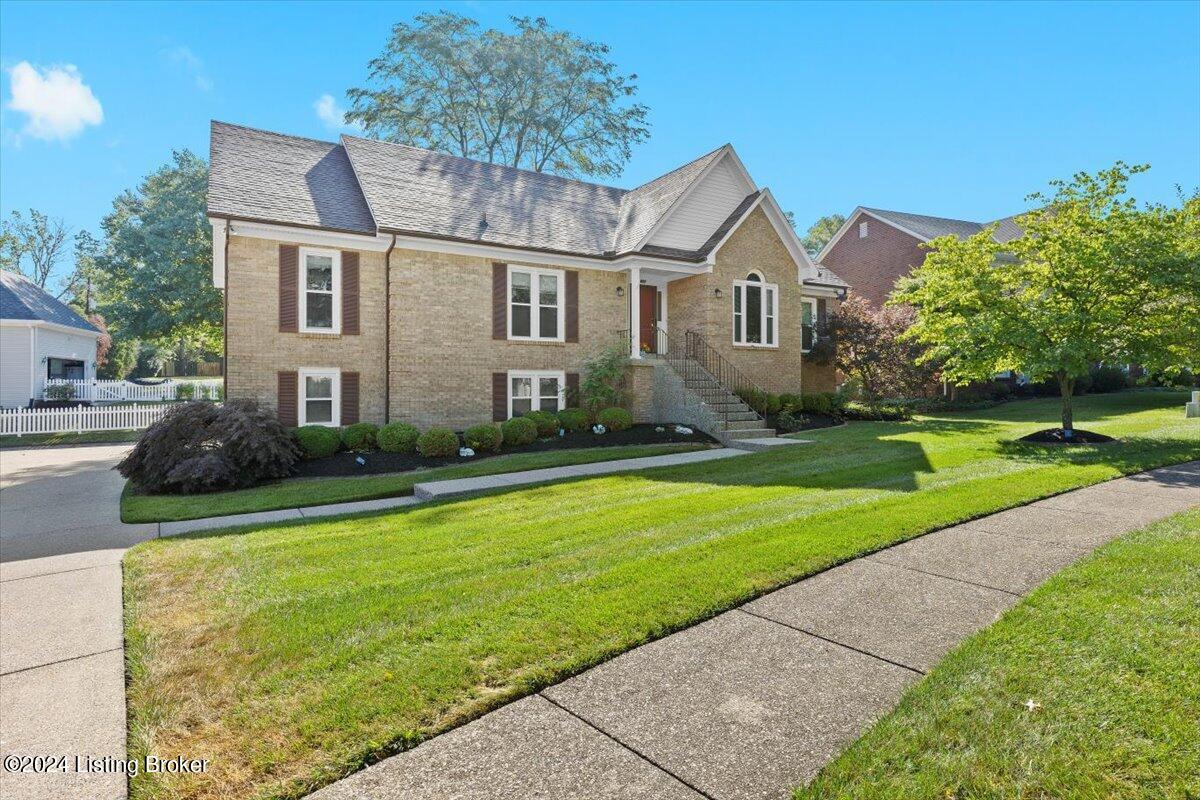 821 Foxgate Road Louisville, KY 40223 - Photo 1 of 41 02-821 Foxgate Rd-2