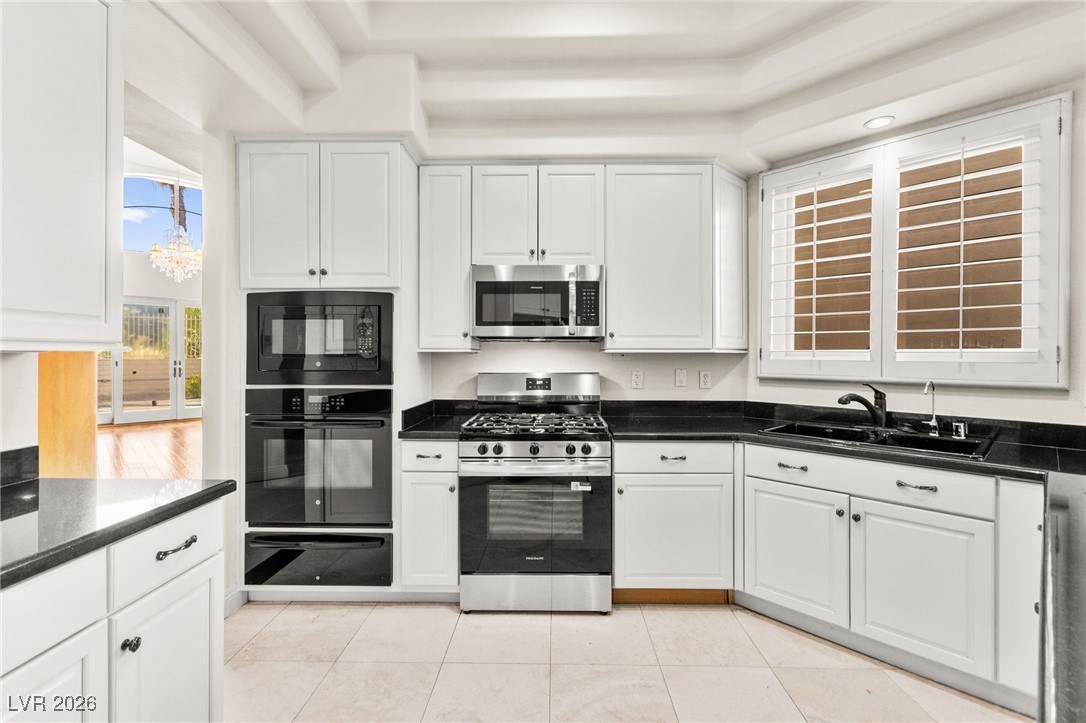 409 Indigo Springs Street Henderson, NV 89014 - Photo 15 of 95