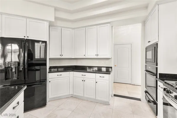 $799,900 | 409 Indigo Springs Street, Henderson, NV 89014