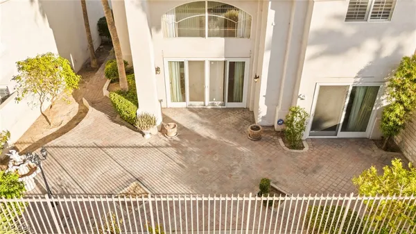 $799,900 | 409 Indigo Springs Street, Henderson, NV 89014