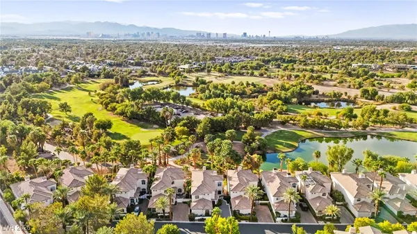 $799,900 | 409 Indigo Springs Street, Henderson, NV 89014