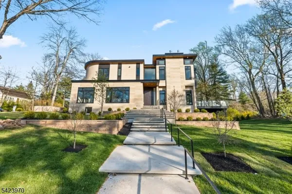 $4,789,000 | 9 Farbrook Drive, Short Hills, NJ 07078