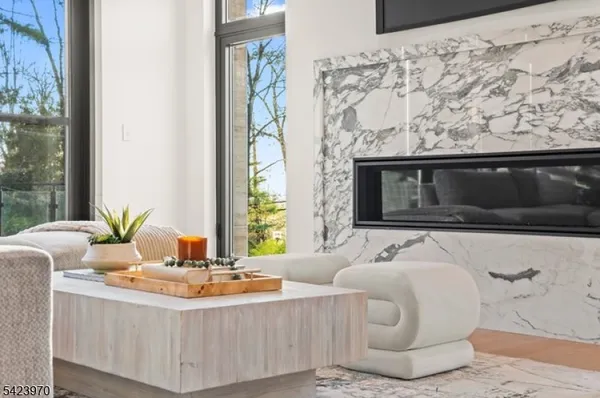 $4,789,000 | 9 Farbrook Drive, Short Hills, NJ 07078