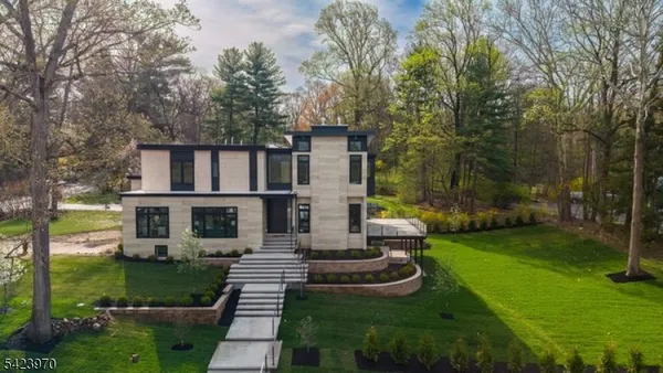 $4,789,000 | 9 Farbrook Drive, Short Hills, NJ 07078