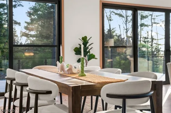 $4,789,000 | 9 Farbrook Drive, Short Hills, NJ 07078