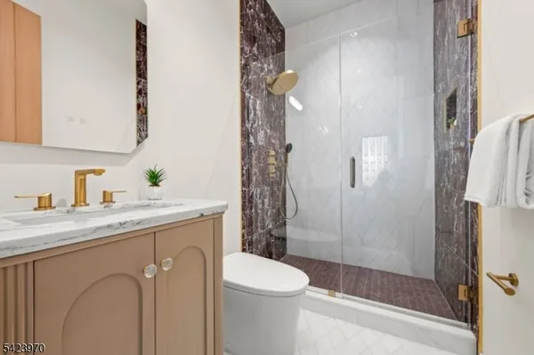 $4,789,000 | 9 Farbrook Drive, Short Hills, NJ 07078